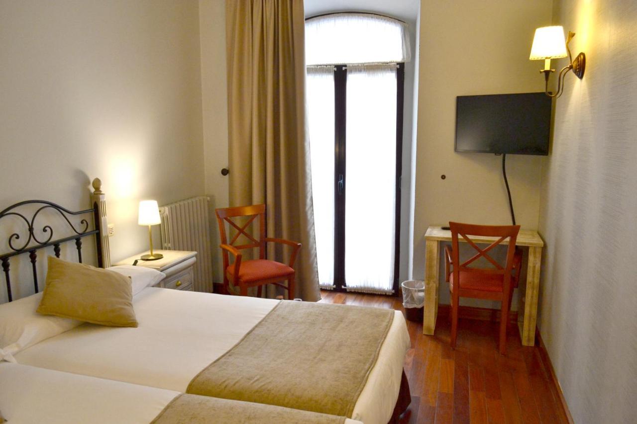 Hotel Alda Via Леон Экстерьер фото